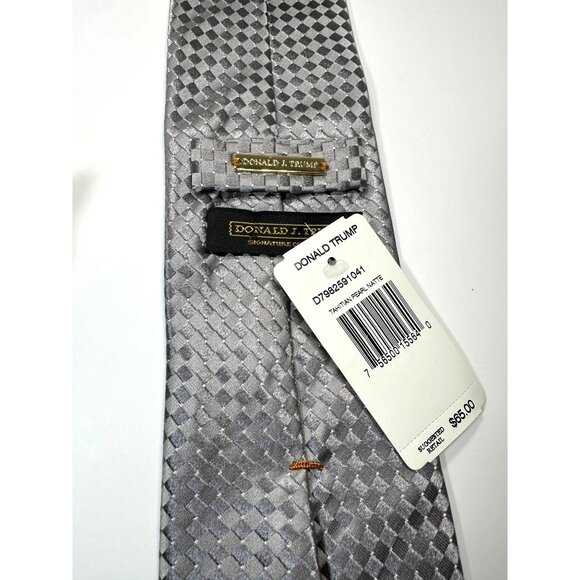 Donald J. Trump Signature Collection Gray Checkered Silk Tie - Picture 3 of 5